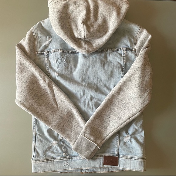 Hollister Men’s/Teen Jean Jacket - Picture 3 of 5
